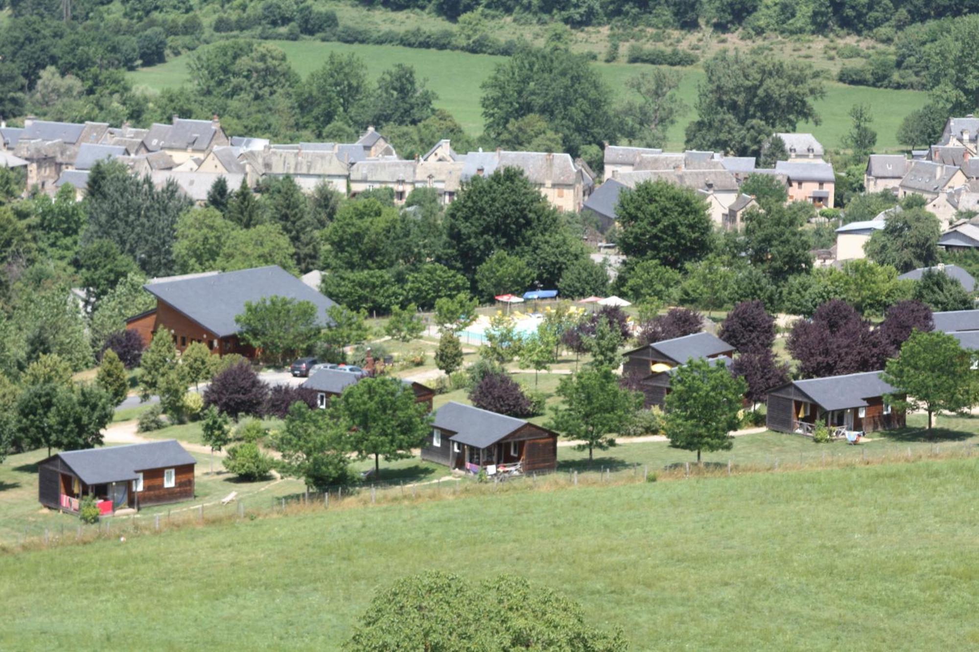 Village De Gite - La Cascade Sainte-Eulalie-d'Olt Kültér fotó